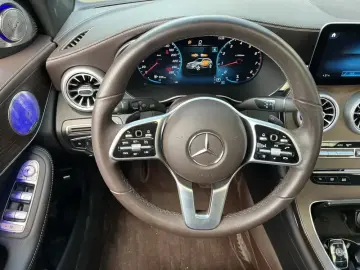 2022 Mercedes-Benz GLC с пробегом 30 000 км