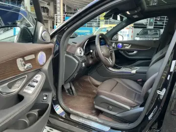 2022 Mercedes-Benz GLC с пробегом 30 000 км