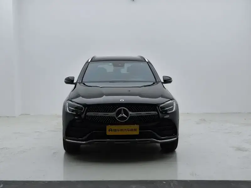 2022 Mercedes-Benz GLC с пробегом 82 100 км