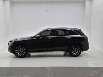 2022 Mercedes-Benz GLC с пробегом 82 100 км