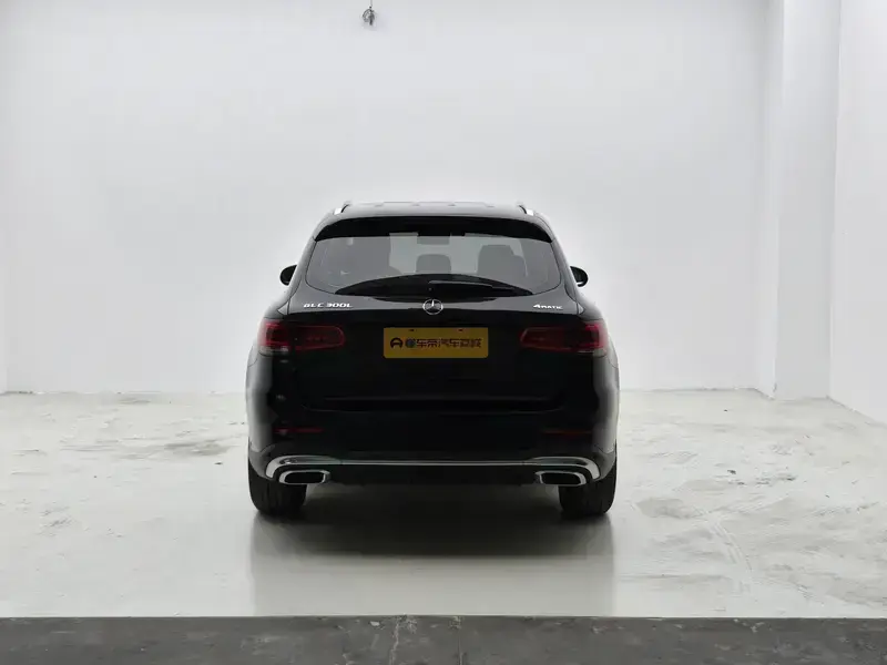 2022 Mercedes-Benz GLC с пробегом 82 100 км
