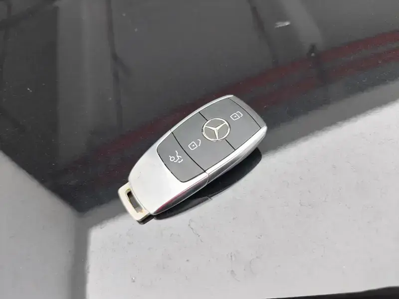 2022 Mercedes-Benz GLC с пробегом 82 100 км