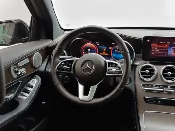2022 Mercedes-Benz GLC с пробегом 82 100 км