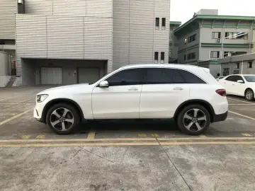 2022 Mercedes-Benz GLC с пробегом 35 700 км