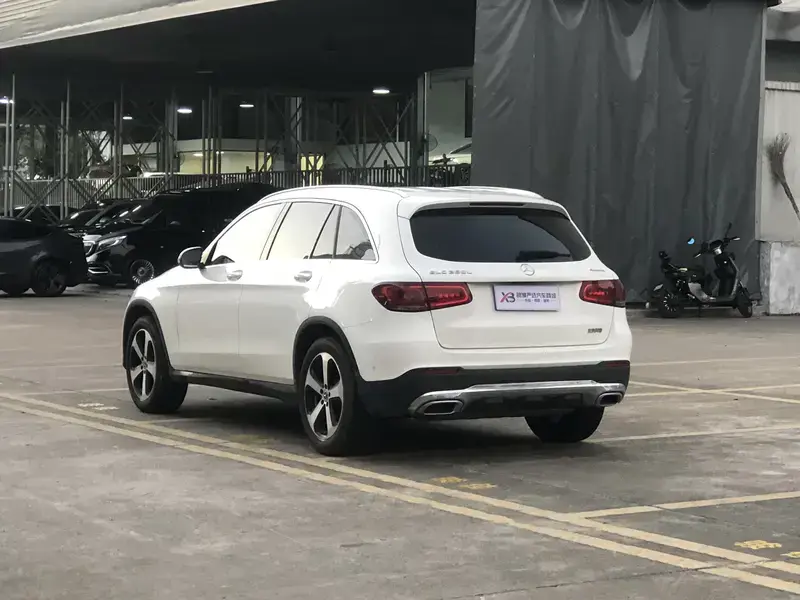 2022 Mercedes-Benz GLC с пробегом 35 700 км