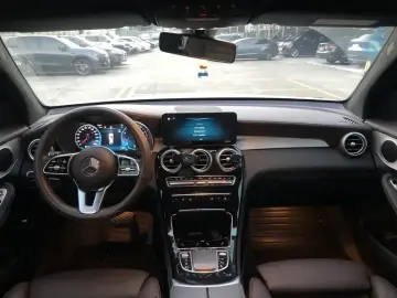 2022 Mercedes-Benz GLC с пробегом 35 700 км
