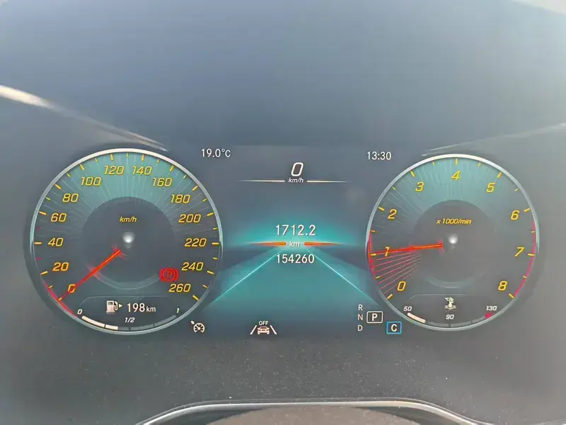 2020 Mercedes-Benz GLC с пробегом 154 300 км