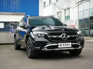 2025 Mercedes-Benz GLC с пробегом 8 000 км