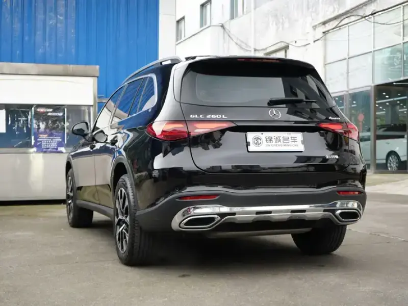 2025 Mercedes-Benz GLC с пробегом 8 000 км