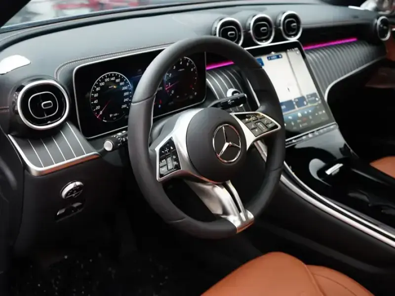 2025 Mercedes-Benz GLC с пробегом 8 000 км