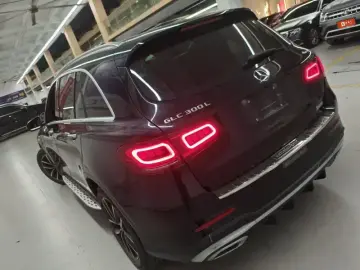 2021 Mercedes-Benz GLC с пробегом 66 000 км