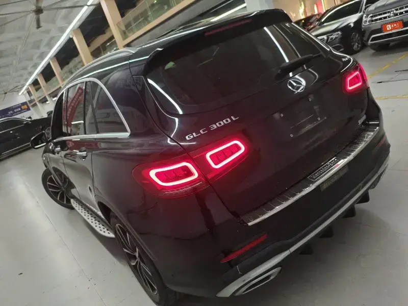 2021 Mercedes-Benz GLC с пробегом 66 000 км