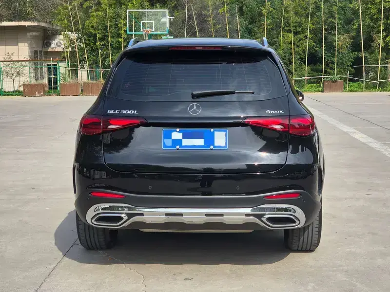 2025 Mercedes-Benz GLC с пробегом 44 000 км