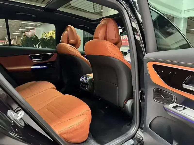 2024 Mercedes-Benz GLC с пробегом 18 000 км