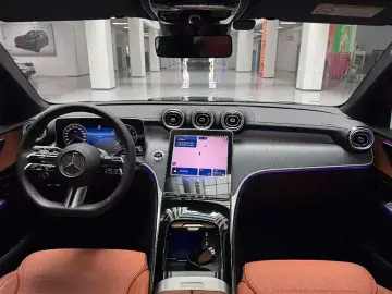 2024 Mercedes-Benz GLC с пробегом 18 000 км