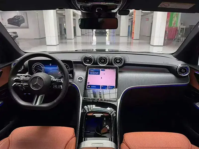 2024 Mercedes-Benz GLC с пробегом 18 000 км