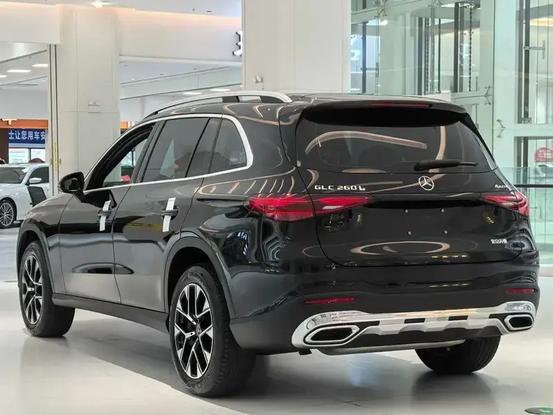 2026 Mercedes-Benz GLC с пробегом 12 000 км