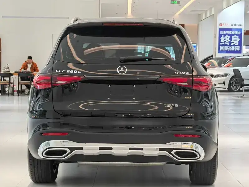 2026 Mercedes-Benz GLC с пробегом 12 000 км
