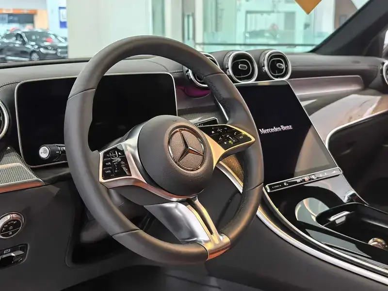 2026 Mercedes-Benz GLC с пробегом 12 000 км