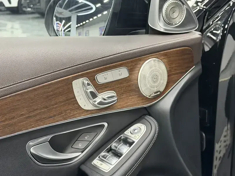 2020 Mercedes-Benz GLC с пробегом 132 000 км