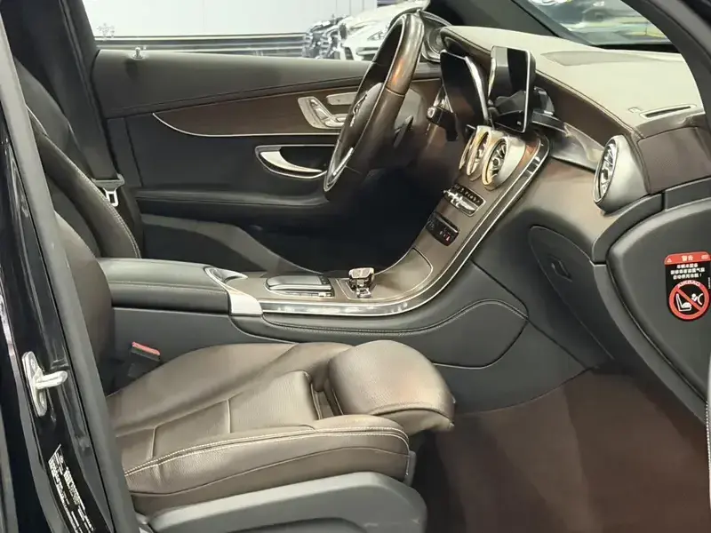 2020 Mercedes-Benz GLC с пробегом 132 000 км