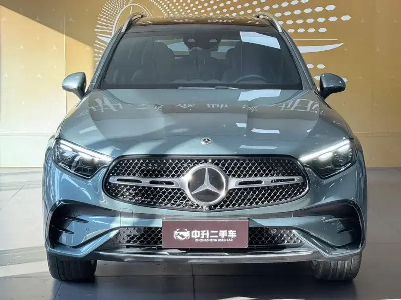 2025 Mercedes-Benz GLC с пробегом 11 000 км