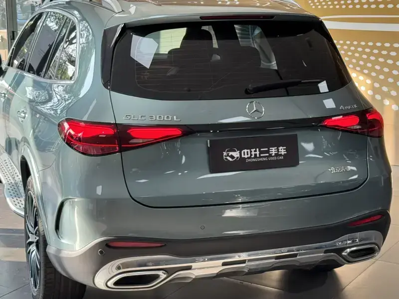 2025 Mercedes-Benz GLC с пробегом 11 000 км