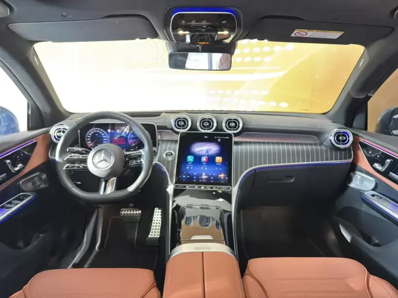 2025 Mercedes-Benz GLC с пробегом 11 000 км
