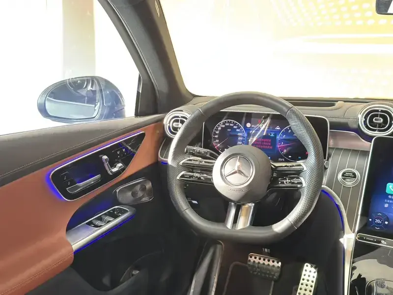 2025 Mercedes-Benz GLC с пробегом 11 000 км