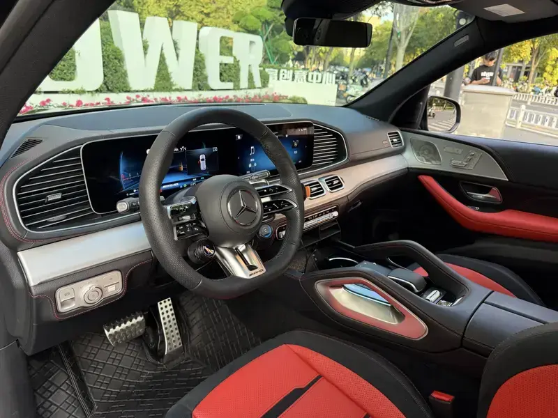 2025 Mercedes-Benz GLE AMG с пробегом 32 000 км