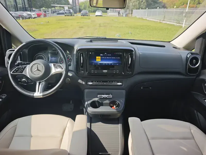 2024 Mercedes-Benz Vito с пробегом 14 000 км
