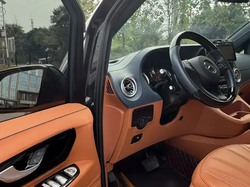 2023 Mercedes-Benz Vito с пробегом 35 000 км