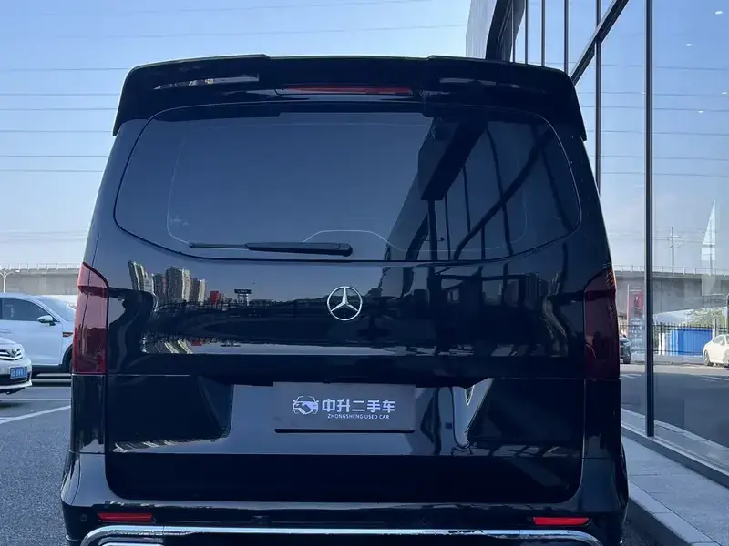 2023 Mercedes-Benz Vito с пробегом 28 000 км