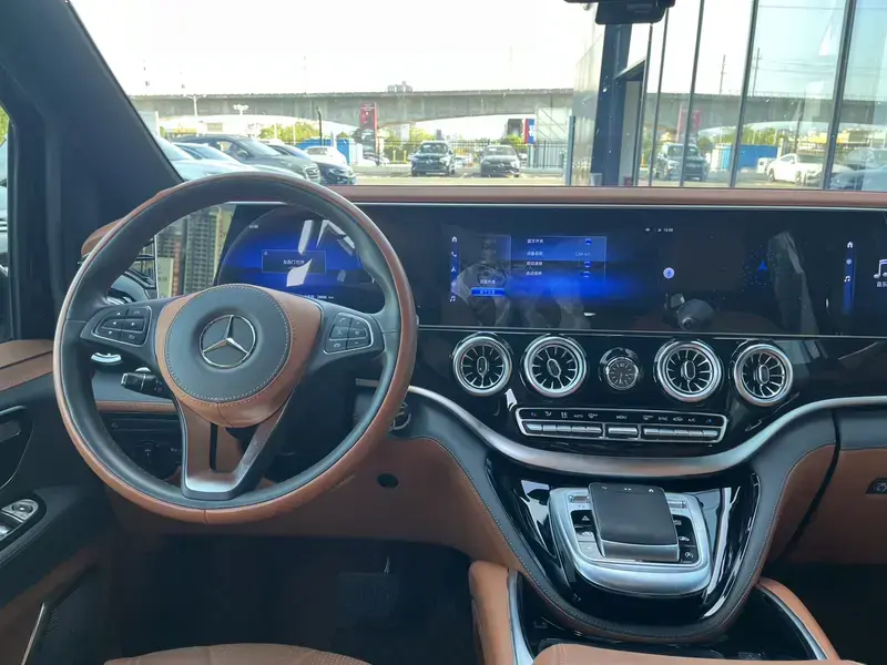 2023 Mercedes-Benz Vito с пробегом 28 000 км
