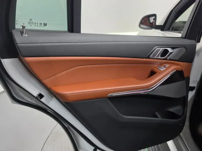 2025 BMW X7 с пробегом 19 436 км
