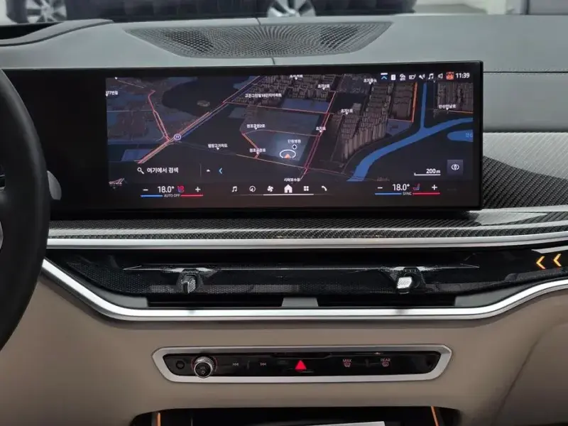 2025 BMW X7 с пробегом 23 339 км