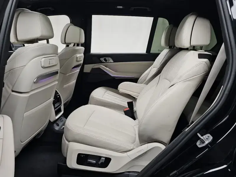 2025 BMW X7 с пробегом 5 555 км