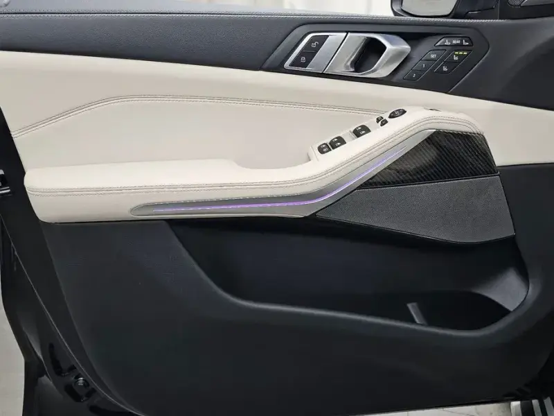 2025 BMW X7 с пробегом 5 555 км
