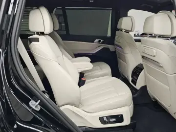 2025 BMW X7 с пробегом 5 555 км
