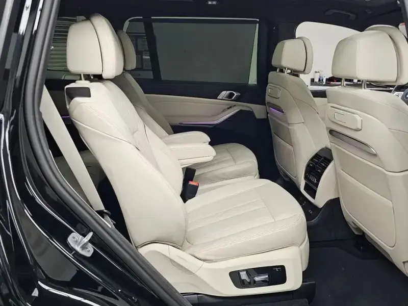 2025 BMW X7 с пробегом 5 555 км