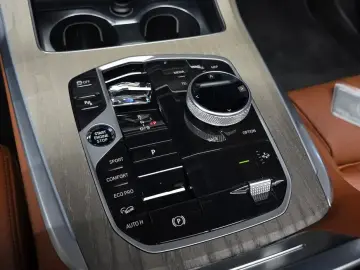2024 BMW X7 с пробегом 16 921 км
