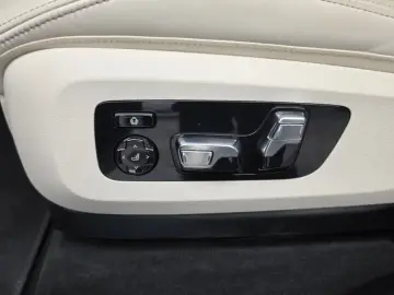 2025 BMW X7 с пробегом 10 593 км