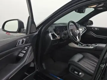 2024 BMW X7 с пробегом 27 642 км