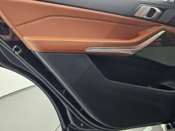 2025 BMW X7 с пробегом 32 266 км