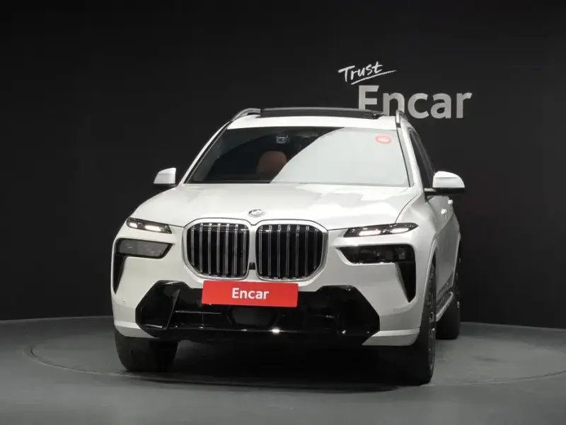 2025 BMW X7 с пробегом 11 819 км