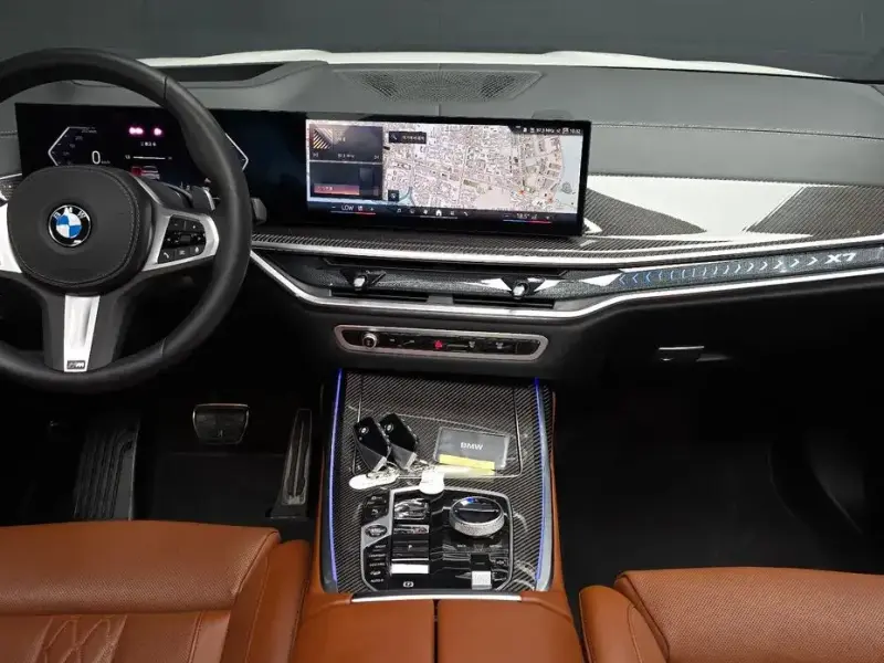 2025 BMW X7 с пробегом 11 819 км