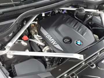 2025 BMW X7 с пробегом 13 590 км