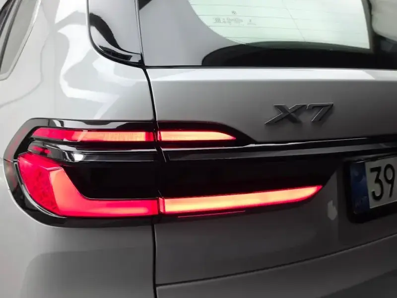 2025 BMW X7 с пробегом 13 590 км