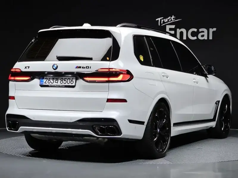 2025 BMW X7 с пробегом 22 196 км