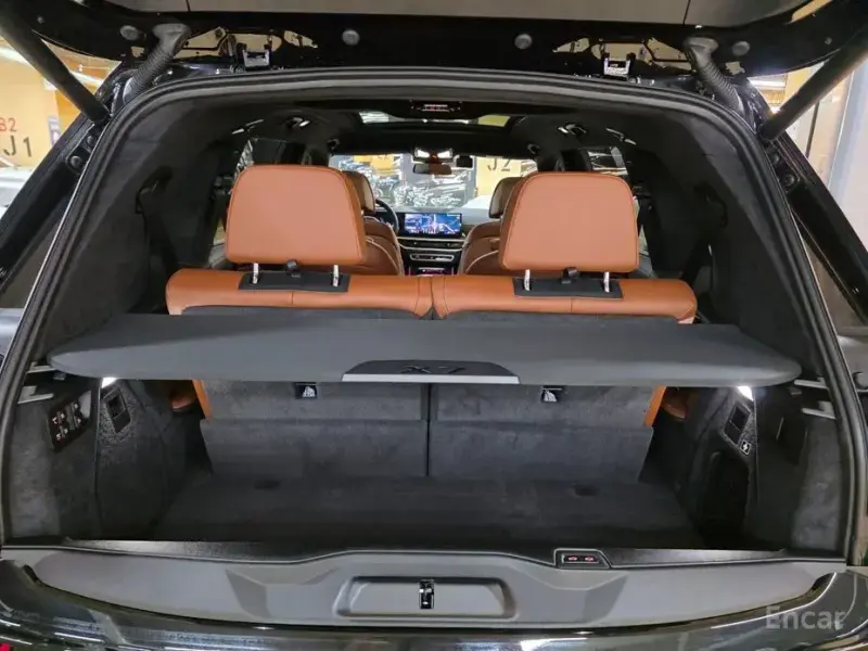 2025 BMW X7 с пробегом 6 686 км